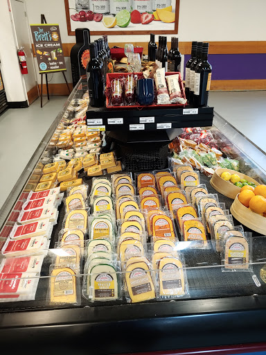 Liquor Store «Liquor Barn Express», reviews and photos, 2005 Versailles Rd, Lexington, KY 40504, USA