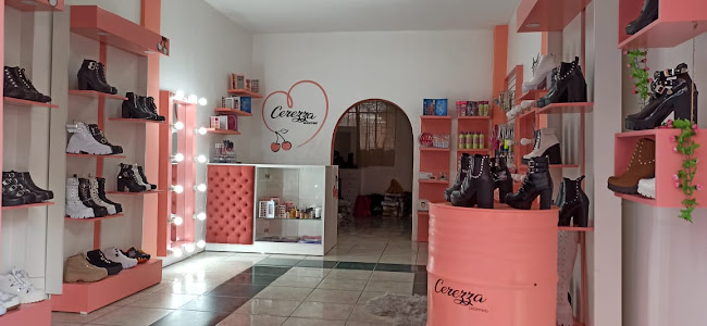 Opiniones de Cerezza Shopping en Baños de Agua Santa - Zapatería