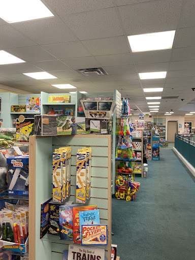 Book Store «Vero Beach Book Center», reviews and photos, 392 21st St, Vero Beach, FL 32960, USA