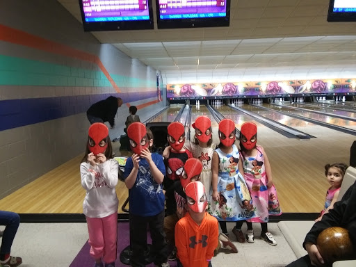 Bowling Alley «Crest Lanes Inc», reviews and photos, 2014 W 2nd St, Marion, IN 46952, USA