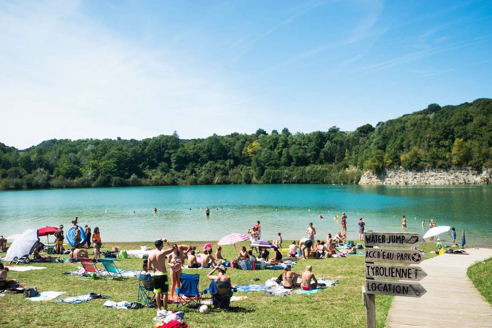 Plage du Lac des Arroques'in fotoğrafı vahşi alan