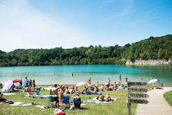 Plage du Lac des Arroques'in fotoğrafı vahşi alan