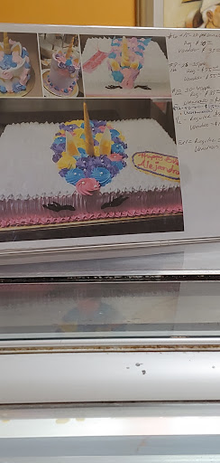 La Ideal Bakery