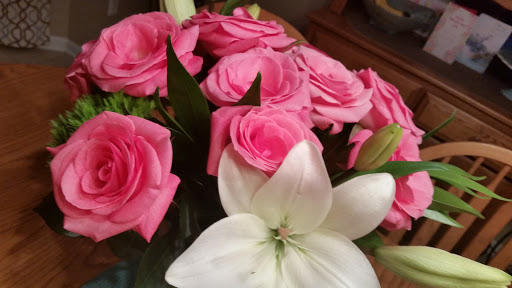 Grocery Store «Kroger», reviews and photos, 41941 Garfield Rd, Charter Twp of Clinton, MI 48038, USA