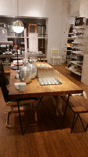 Furniture Store «CB2», reviews and photos, 34 Ellis St, San Francisco, CA 94102, USA