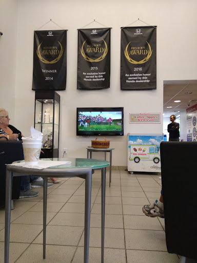 Honda Dealer «Herb Chambers Honda of Burlington», reviews and photos, 33 Cambridge St, Burlington, MA 01803, USA