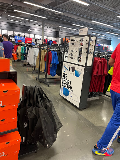 Clothing Store «Nike Factory Store», reviews and photos, 2350 Grand Cypress Dr #350, Wesley Chapel, FL 33544, USA