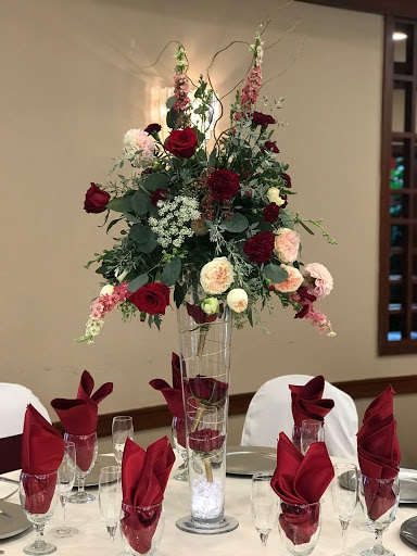 Florist «K & M Floral & Interior Plant Designs», reviews and photos, 537 Main St, Woodland, CA 95695, USA