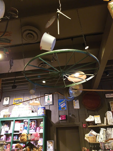 American Restaurant «Cracker Barrel Old Country Store», reviews and photos, 3701 Elmsley Ct, Greensboro, NC 27406, USA