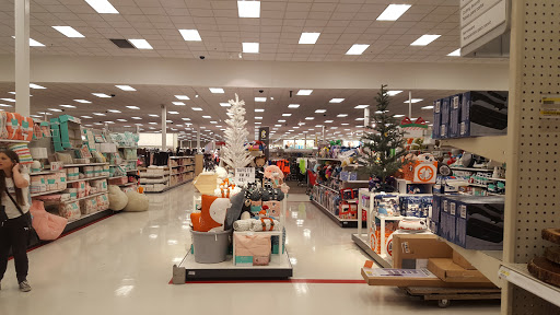 Department Store «Target», reviews and photos, 1800 W Empire Ave, Burbank, CA 91504, USA