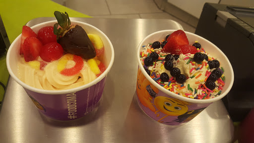 Menchie's Frozen Yogurt