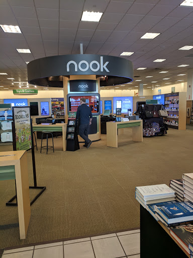 Book Store «Barnes & Noble», reviews and photos, 210 Andover St, Peabody, MA 01960, USA