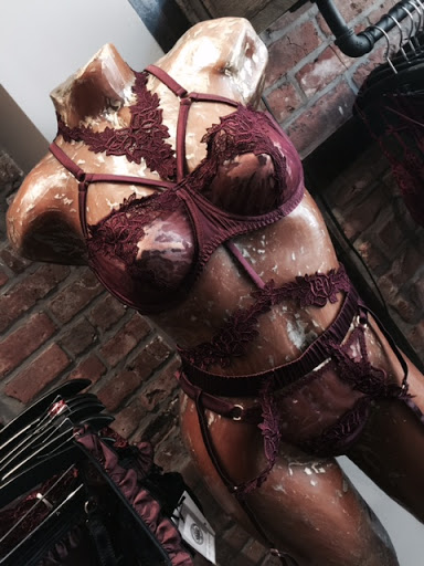 Lingerie Store «Musee Lingerie», reviews and photos, 119 Christopher St, New York, NY 10015, USA