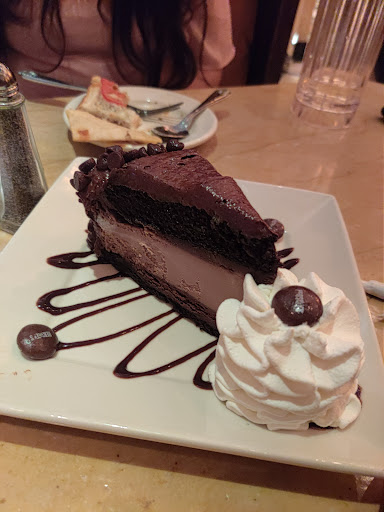 Restaurant «The Cheesecake Factory», reviews and photos, 115 Huntington Ave, Boston, MA 02199, USA