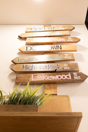 Nail Salon «Pink Toes Nail Bar & Spa», reviews and photos, 111 S Field St, Dallas, TX 75202, USA