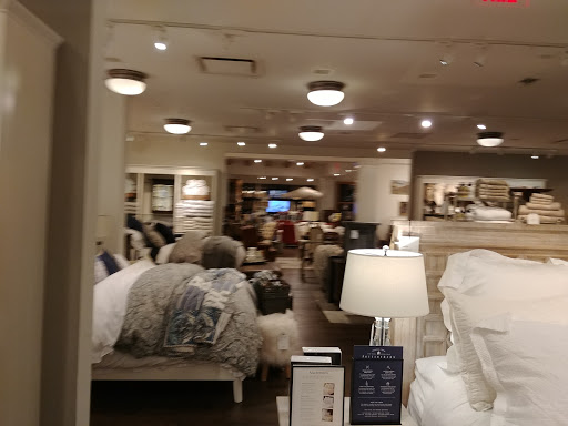 Furniture Store «Pottery Barn», reviews and photos, 3101 PGA Boulevard f141, Palm Beach Gardens, FL 33410, USA