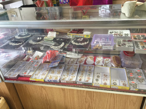 Indian Grocery Store «Nepali Store Cincinnatti Ohio», reviews and photos, 3091 W Galbraith Rd, Cincinnati, OH 45239, USA