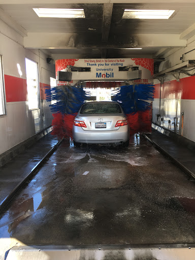 Express Car Wash en San Bernardino