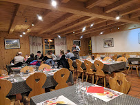 Atmosphère du Restaurant français La Petite Auberge à Essert-Romand - n°9