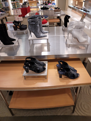 Shopping Mall «Emerald Square», reviews and photos, 999 S Washington St, North Attleborough, MA 02760, USA