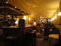 Atmosphère du Restaurant basque Au Bascou à Paris - n°3