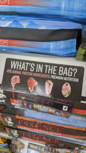 Pet Supply Store «Pet Club Emeryville», reviews and photos, 3535 Hollis St, Oakland, CA 94608, USA