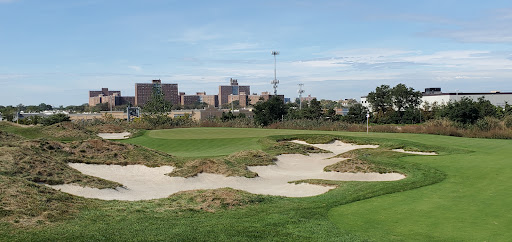 Public Golf Course «Trump Golf Links, Ferry Point», reviews and photos, 500 Hutchinson River Pkwy, Bronx, NY 10465, USA