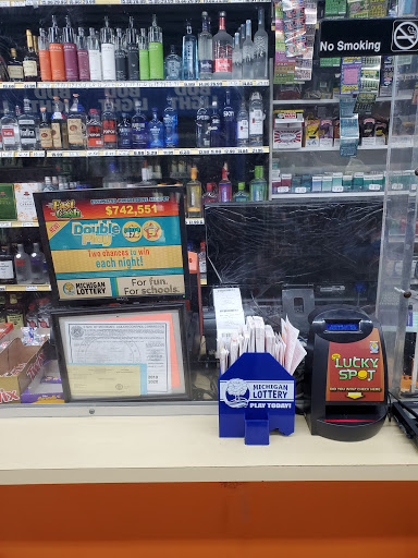 Liquor Store «Pasadena Liquor Store», reviews and photos, 13821 Woodward Ave, Highland Park, MI 48203, USA