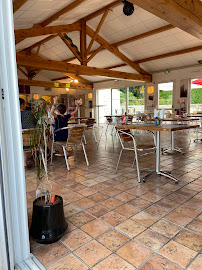 Atmosphère du Restaurant La Piscine - Camping Bois Soleil à Saint-Georges-de-Didonne - n°3