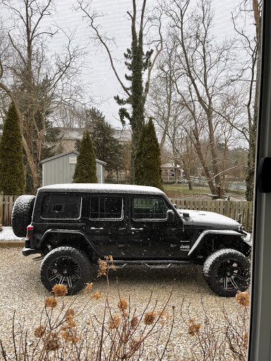 Car Dealer «Dealers Trade Outlet», reviews and photos, 16327 Lee Hwy, Gainesville, VA 20155, USA