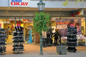 SCHUH OKAY image