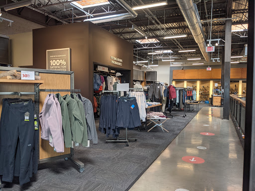 Camping Store «REI», reviews and photos, 2700 Seaglass Way, Oxnard, CA 93036, USA