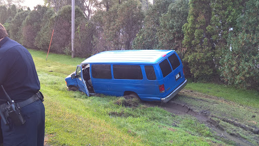 Used Car Dealer «D J Auto Sales», reviews and photos, 3815 16th Ave SW, Cedar Rapids, IA 52404, USA