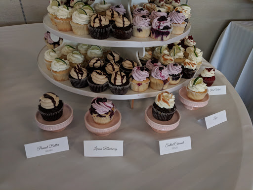 Wedding Bakery «LaLa Custom Cake», reviews and photos, 15301 Madison Ave, Lakewood, OH 44107, USA