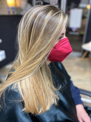 Beauty Salon «Bella Off Main Hair Salon», reviews and photos, Bella Off Main Hair Salon, 2 102nd Ave NE # 2, Bellevue, WA 98004, USA