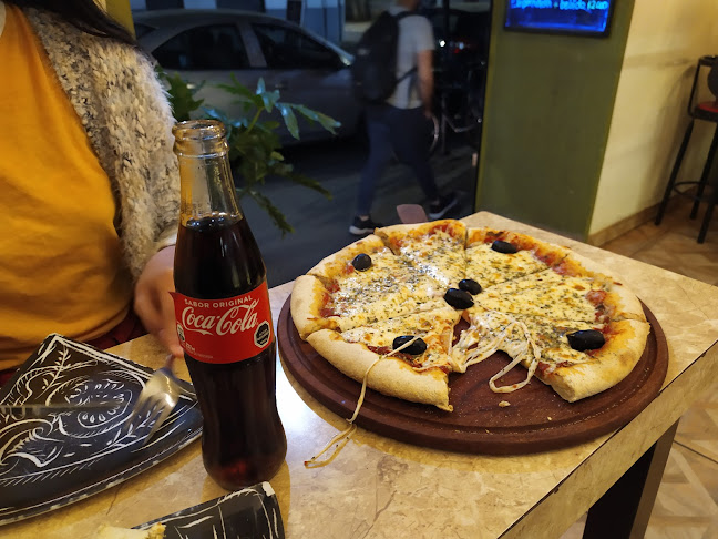 Opiniones de Bizzarro Pizza en Metropolitana de Santiago - Pizzeria