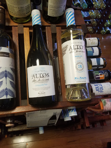 Liquor Store «Nostrand Wines & Liquors», reviews and photos, 549 Nostrand Ave, Brooklyn, NY 11216, USA