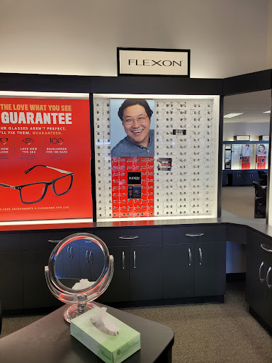 Eye Care Center «Visionworks - Citibank Plaza», reviews and photos, 2118 Cottman Ave #8, Philadelphia, PA 19149, USA