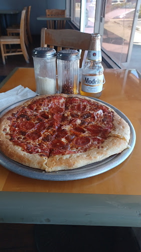 #8 best pizza place in Simi Valley - Pizza Mia