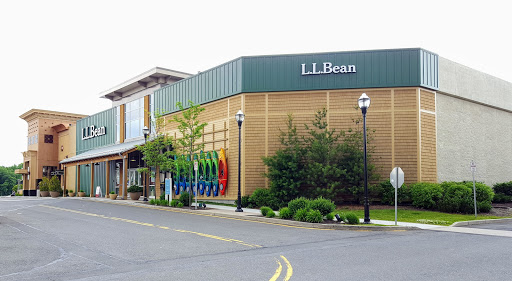 Clothing Store «L.L. Bean», reviews and photos, 7 Backus Ave, Danbury, CT 06810, USA