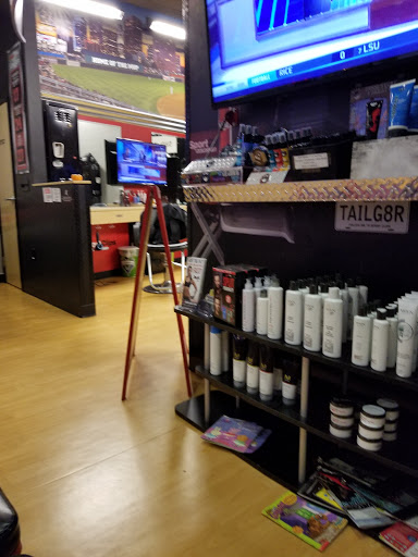 Hair Salon «Sport Clips Haircuts of Uptown Gig Harbor», reviews and photos, 4641 Point Fosdick Dr NW #100, Gig Harbor, WA 98335, USA