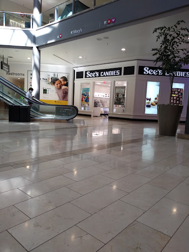 Escondido Mall