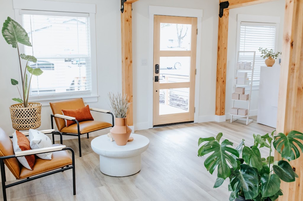 MANA Salon 97361