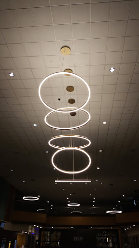 Movie Theater «Showcase Cinema de Lux Randolph», reviews and photos, 73 Mazzeo Dr, Randolph, MA 02368, USA