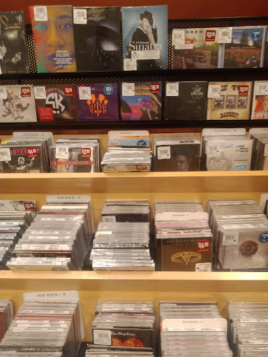 Book Store «Barnes & Noble Booksellers Valencia», reviews and photos, 23630 Valencia Blvd, Santa Clarita, CA 91355, USA