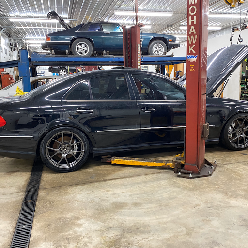 Mercedes Benz Dealer «Star European Imports», reviews and photos, 9316 US-34 Suite #1, Yorkville, IL 60560, USA