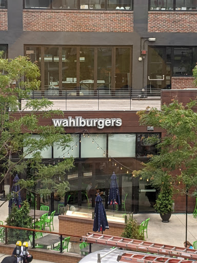 Wahlburgers