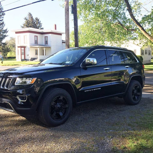Car Dealer «Romano Chrysler Jeep», reviews and photos, 215 W Genesee St, Fayetteville, NY 13066, USA