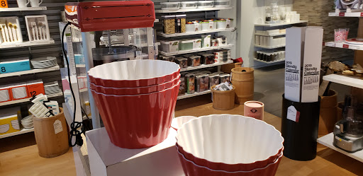 Furniture Store «Crate and Barrel», reviews and photos, 630 Commons Way, Bridgewater, NJ 08807, USA