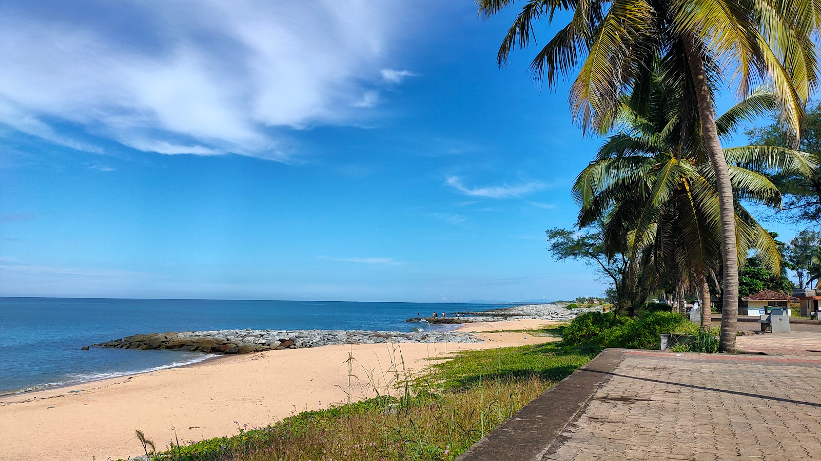 Maravanthe beach的照片 带有明亮的沙子表面